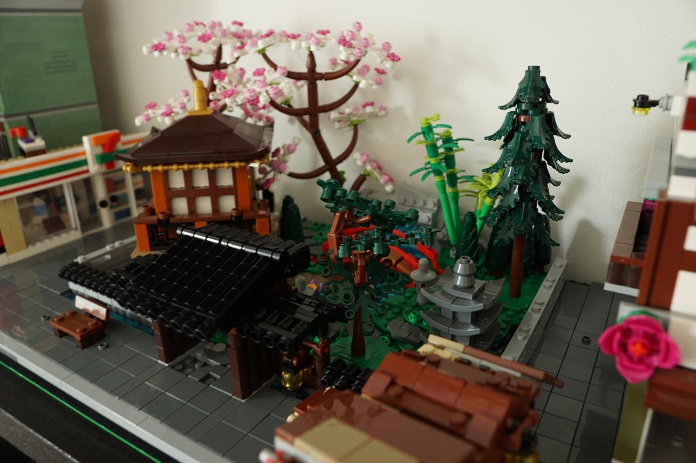 Lego 10315 Japanese Garden Modular Conversion and Street Food Cart MILS Version