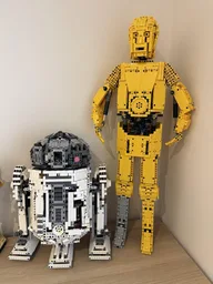42100 Model C: R2-D2
