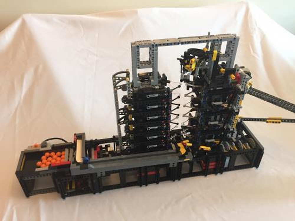 Lego Akiyuki's Invisible Lift