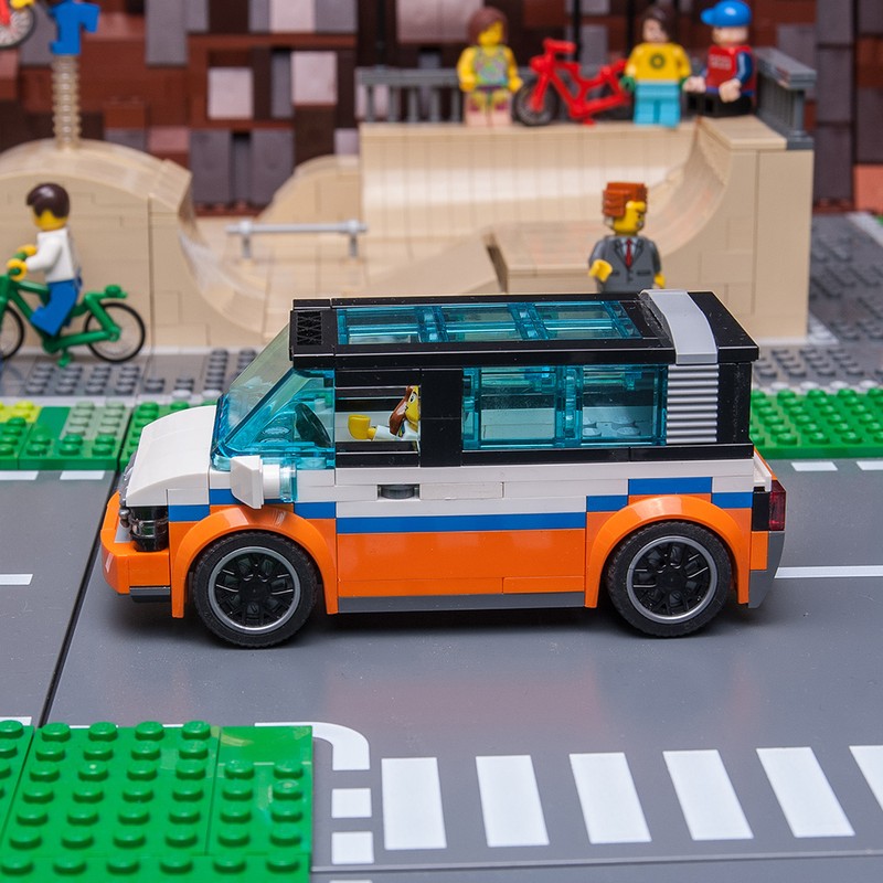 Lego Dutch Minivan
