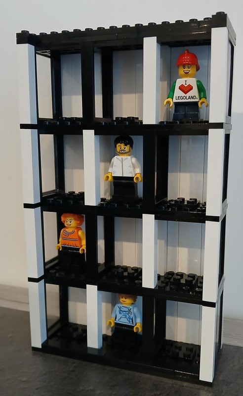 Lego Tour à mini figurines (Mini figure tower)