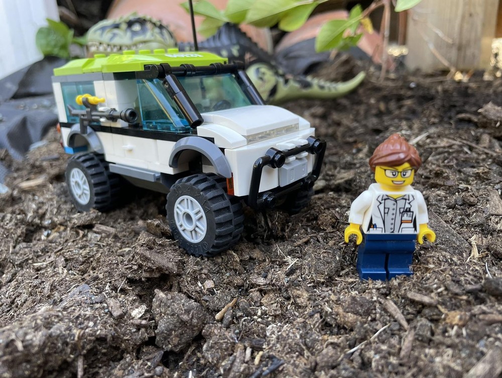 Lego Cretaceous Mobile Lab