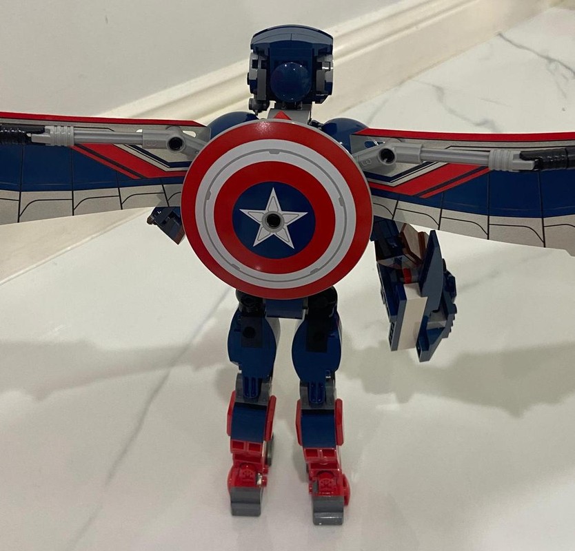 Lego New Captain America Figure Movable Shield + Hand Masher
