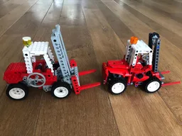 8835 Red Forklift - studless version