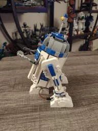 R2-D2 mid size