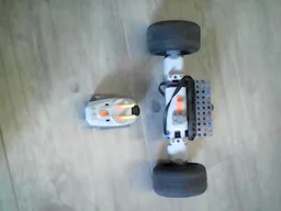 3-wheeled vehicle / véhicule à 3 roues