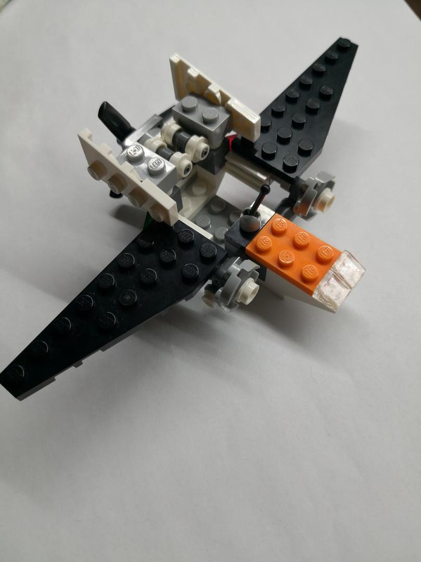 Lego aviette