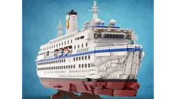 Ocean Cruise Ship