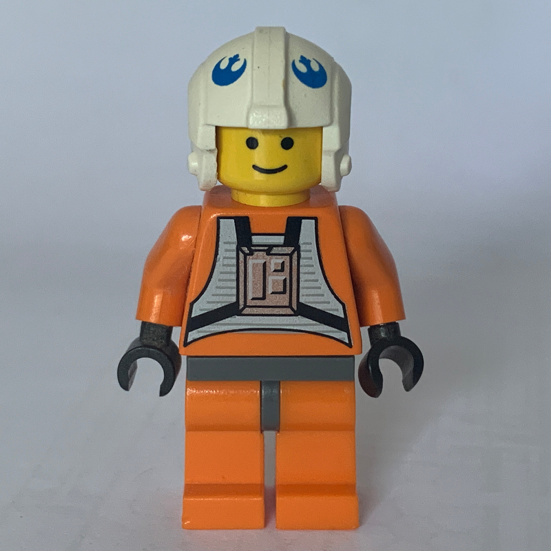Lego Dak Ralter, Yellow Skin, Dark Bluish Gray Hips