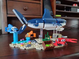 Swimming Shark Stand