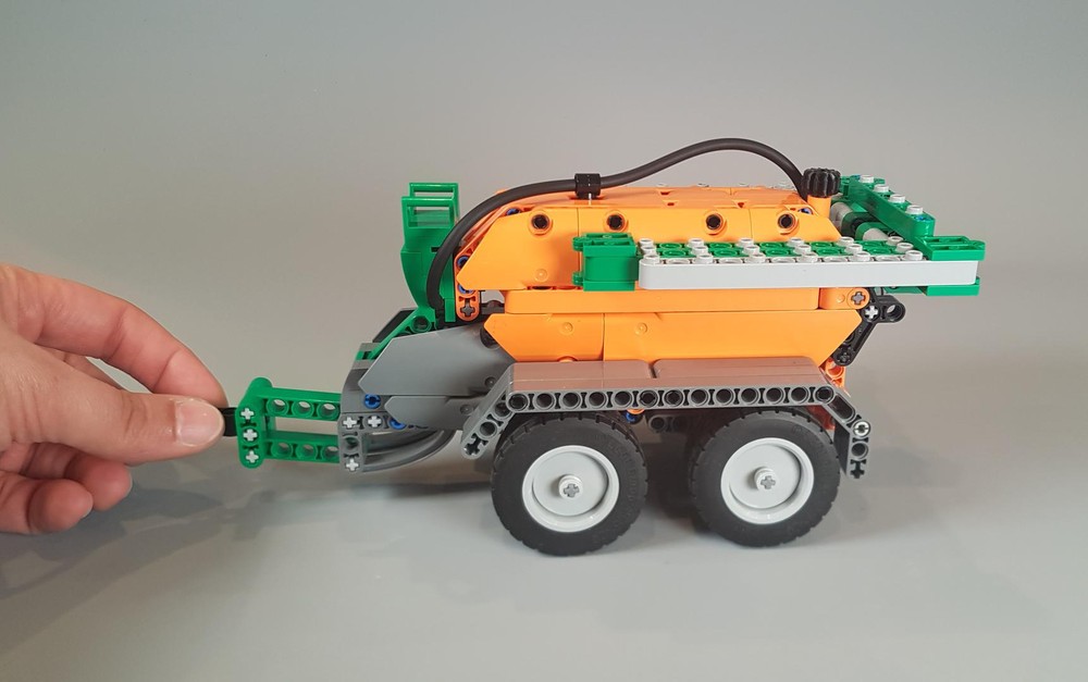 Lego Amazone UX 11201 trailed sprayer for Lego 42136 John Deere 9520R