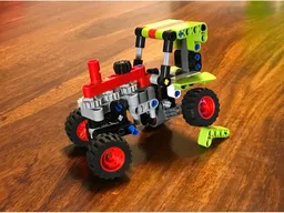 42102 old Tractor