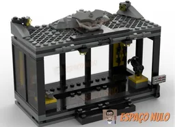 Bat container