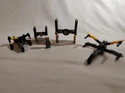 42151 Star-Wars Ships