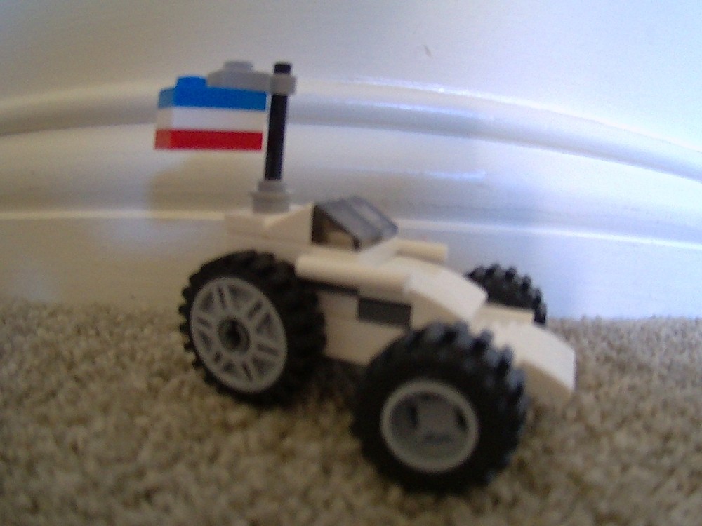 Lego Micro Planet Rover