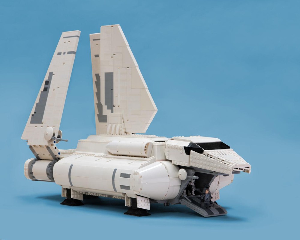 Lego Sentinel Class Landing Craft - Minifig Scale