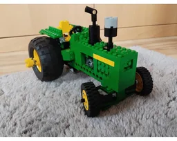 John Deere 5020