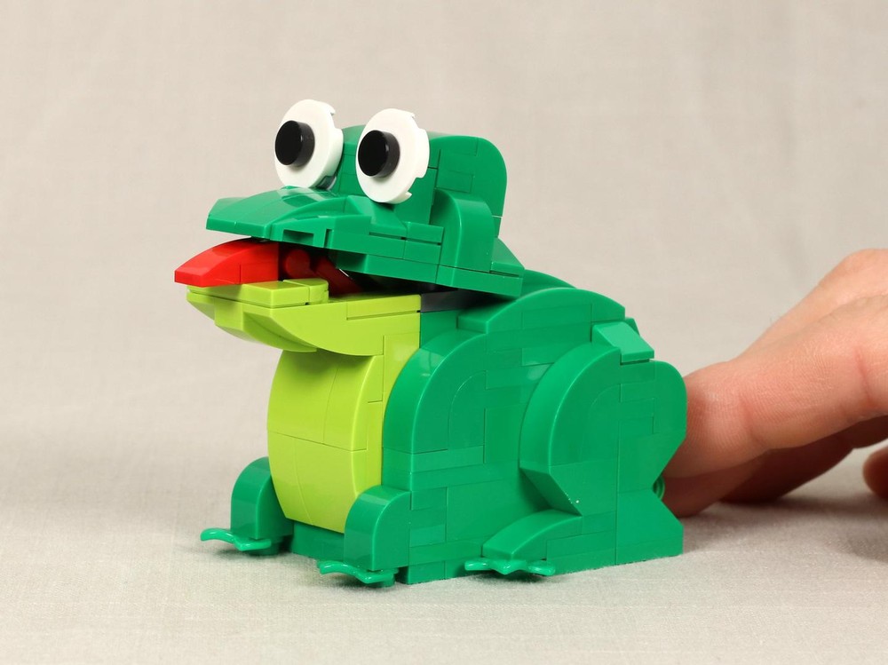 Lego Mechanical Frog