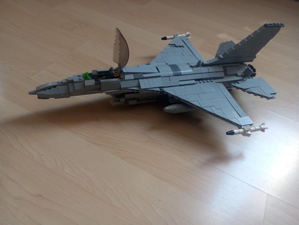 Lego F-16C
