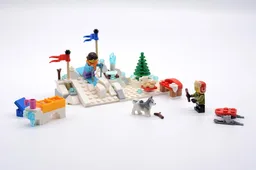 Winter Village Ski Slope // 40424