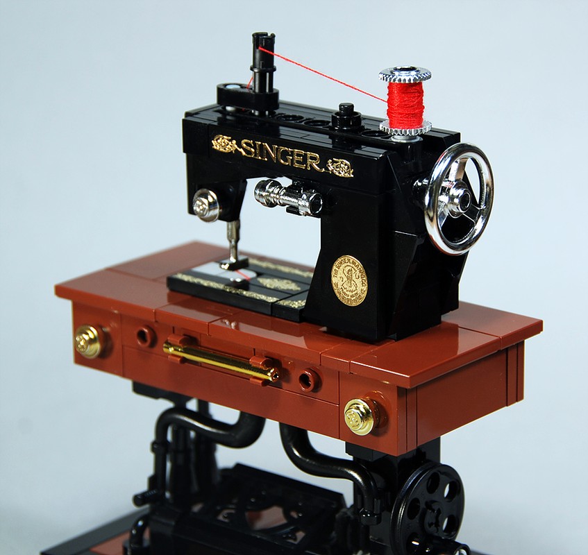 Lego Antique Singer Sewing Machine Kinetic Sculpture/Automaton