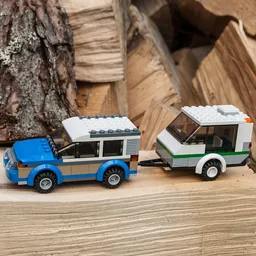 60117 SUV with Trailer