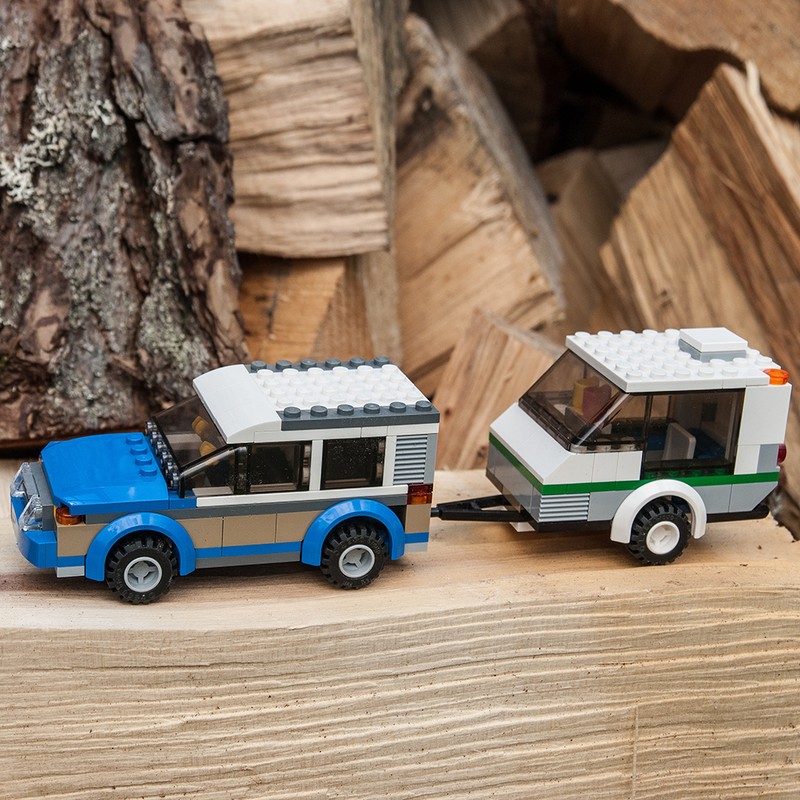 Lego 60117 SUV with Trailer