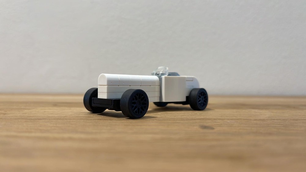 Lego oldtimer race car mini-scale