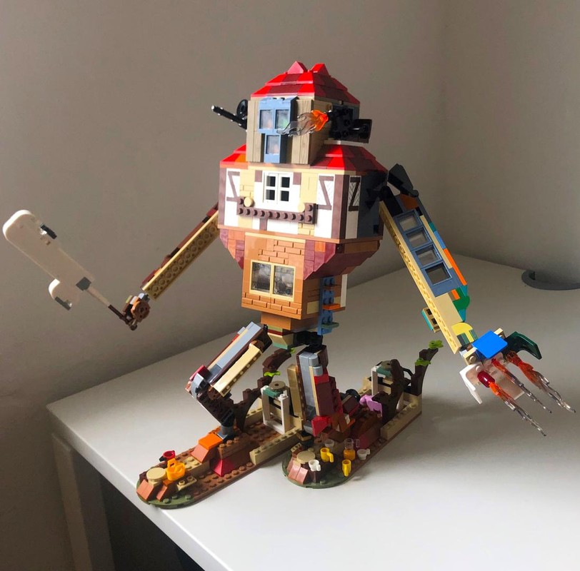 Lego MOD-75980 H.O.M.E Battle Station Prototyp