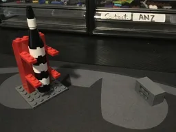 SPACE ROCKET WITH LANCH CONTROL