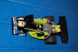 42103 Different Dragster