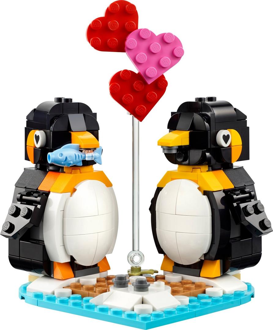 Lego Penguins in Love