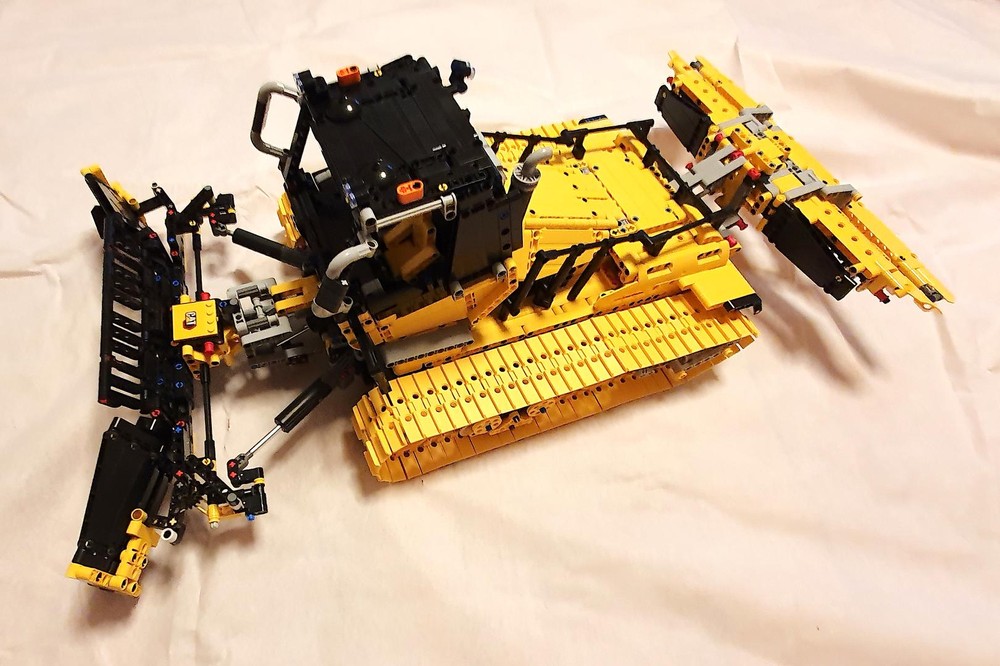 Lego 42131 alternate: Snow Groomer