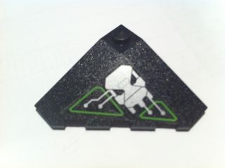 Lego Wedge 4 x 4 (Slope 18 Corner) with Silver and Lime Circuitry and Skull Pattern (Sticker) - Set 7713