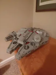 stifos - Millennium-Falcon