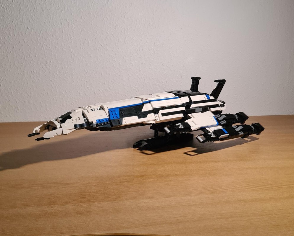 Lego Mass Effect: Normandy SR-2