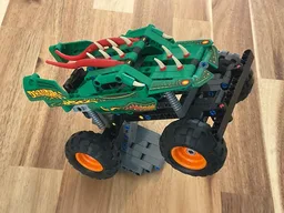 Stand for Monster Jam Dragon
