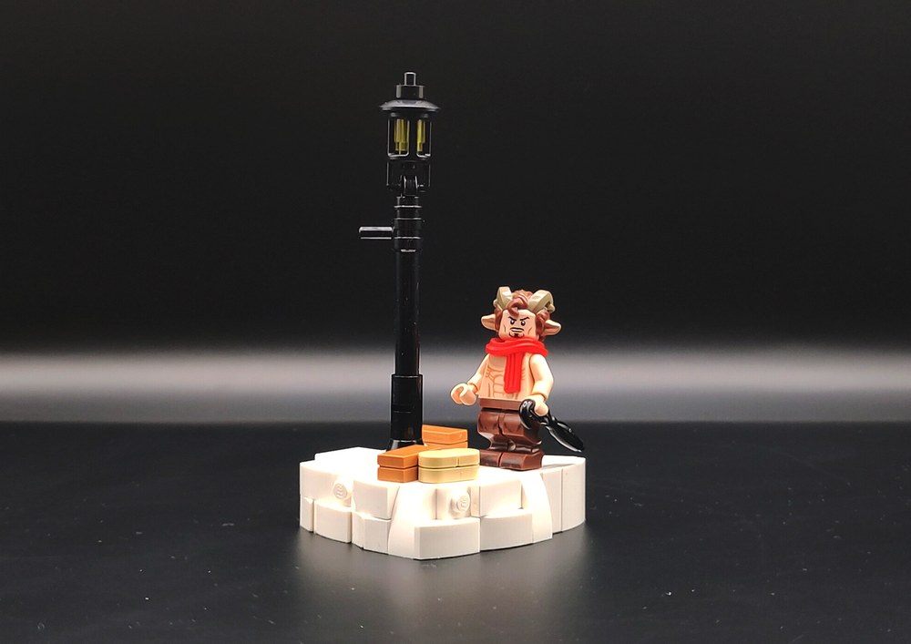 Lego The Lamppost - Meeting Mr Tumnus (Narnia)