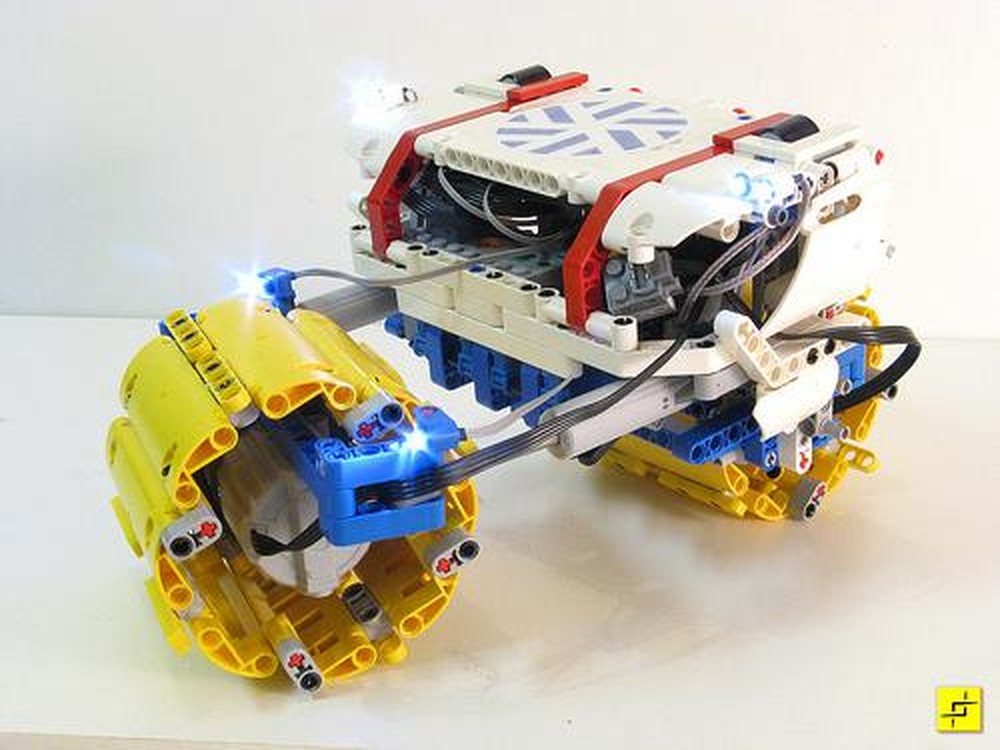 Lego Antarxa Exploration Vehicle