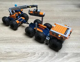 Truck with crane trailer