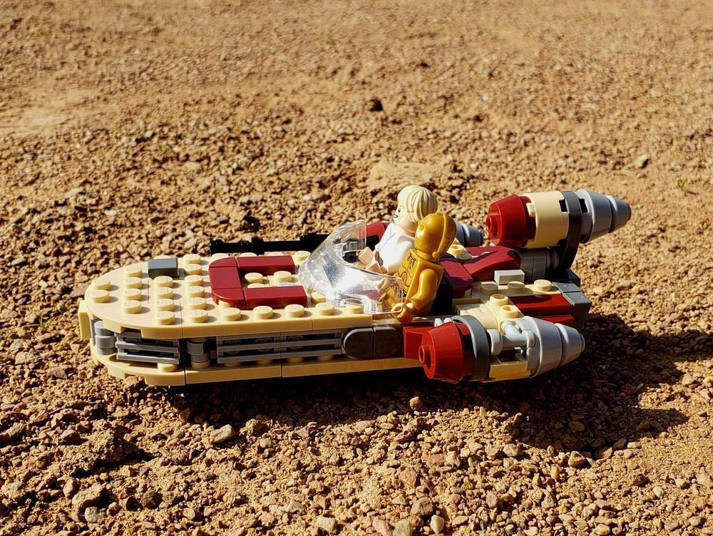 Lego X-34 Landspeeder - Minifig Scale
