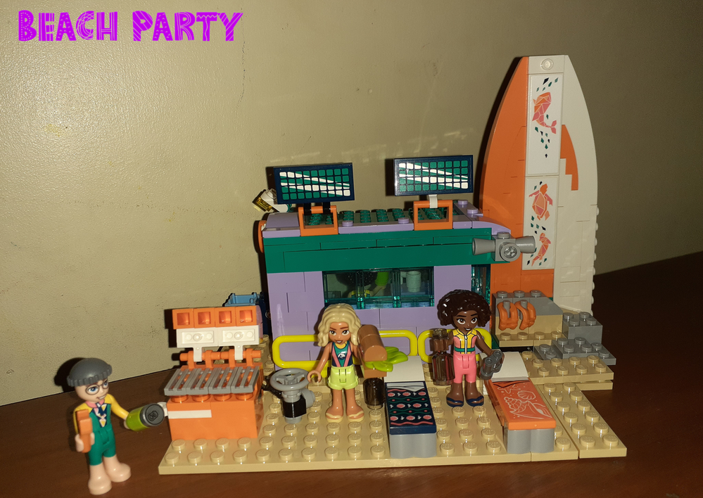 Lego Beach Party - alt of 41734-1