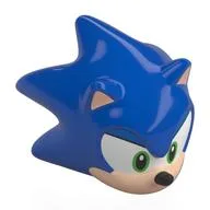 Minifig Head Special, Sonic the Hedgehog with Green Eyes, Tan Face and Ears, Black Nose and Smirk Print / Blue
