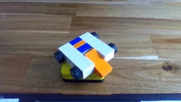 Lego Battlebots: DUCK!