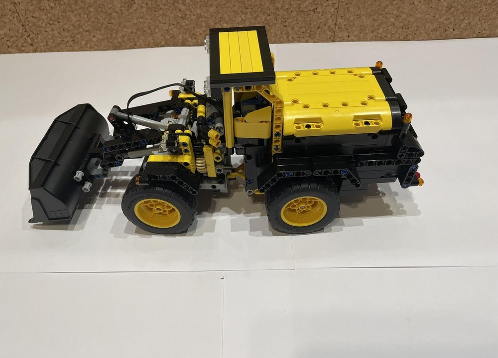 Lego Modification Remote-Controlled Volvo L120 Wheel Loader