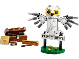 Hedwig at 4 Privet Drive