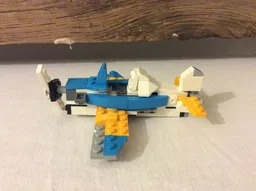 31072: Propeller Plane