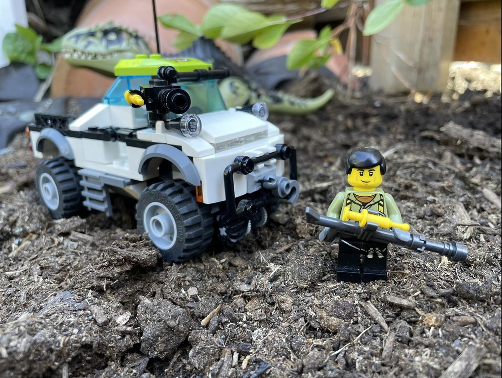 Lego Cretaceous Hunter