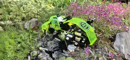 6981 Blacktron II Starbug