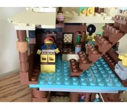21322 Pirate Beach Hut